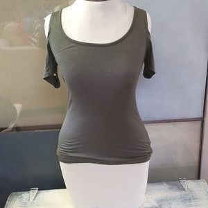 Glitz Cold shoulder tee